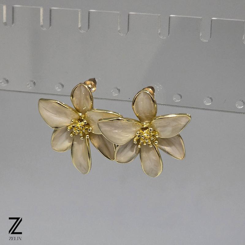 گوشواره طرح گل کد ۱۲۴۵