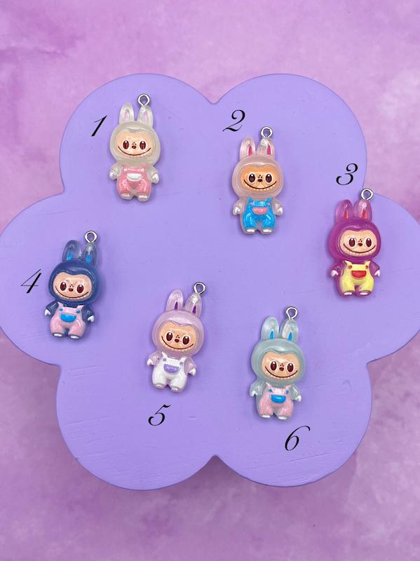 آویز لبوبو خمیری شبتاب