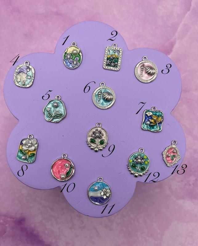 آویز میناکاری