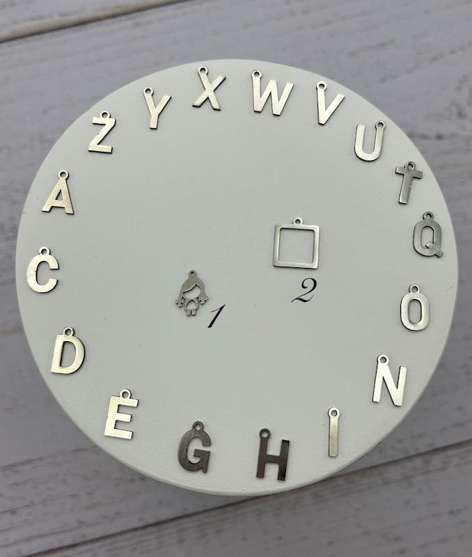 آویز حروف استیل نقره ای ساعت