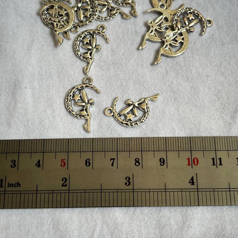پلاک فرشته روی ماه