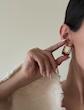گوشواره حلقه مستطیل صدف قهوه ای