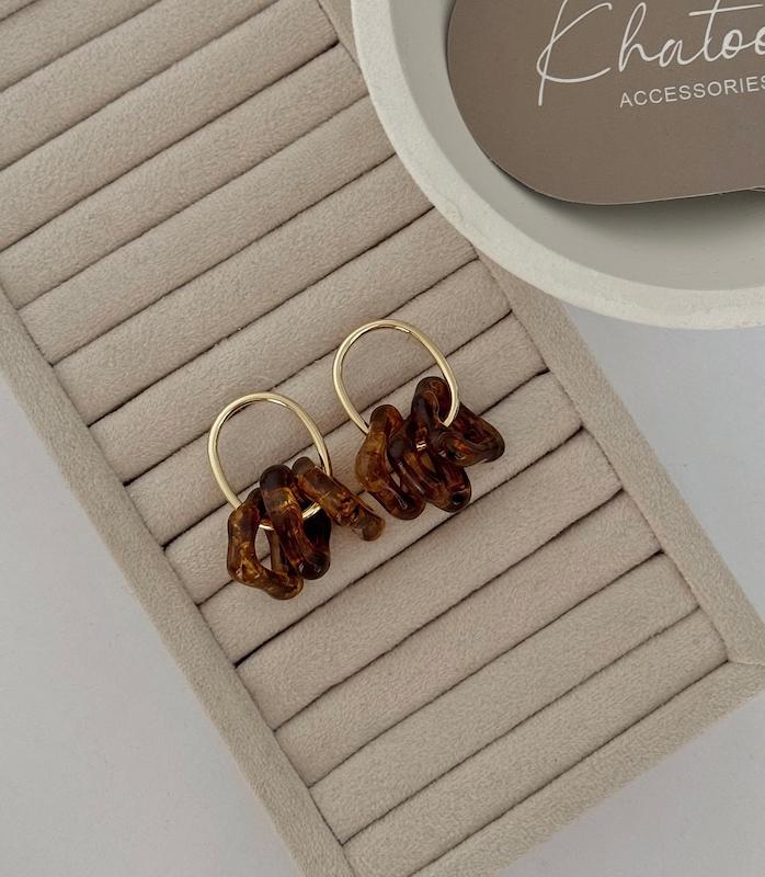 گوشواره سه مثلث صدف قهوه ای