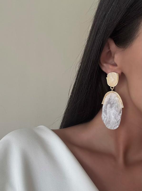 گوشواره آویز صدف شیشه ای ابروبادی