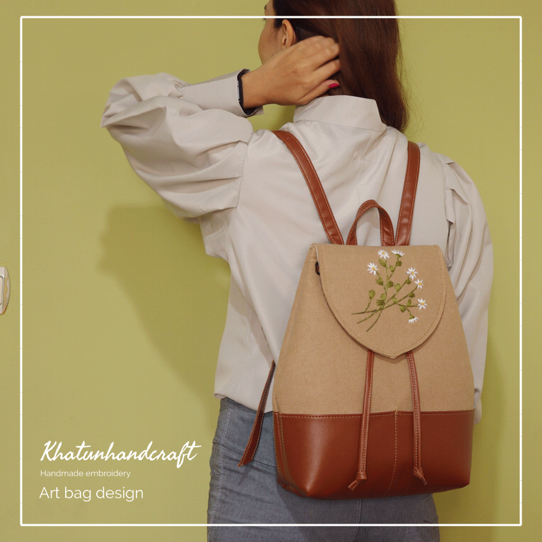 کوله‌پشتی آهنربایی گلدوزی بابونه