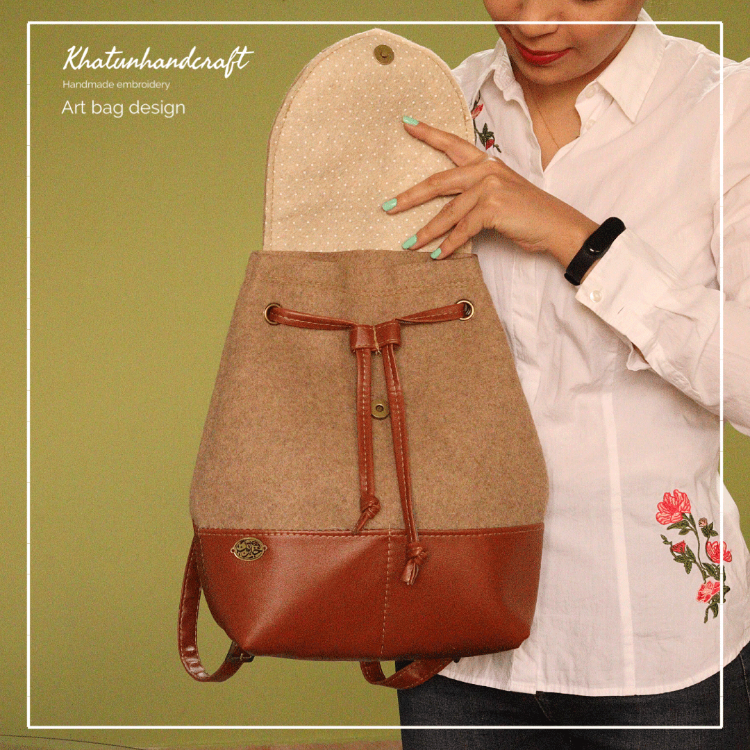 کوله‌پشتی آهنربایی گلدوزی بابونه