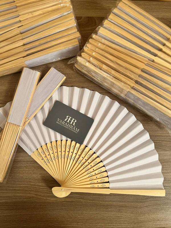 بادبزن کاغذی سفید ساده