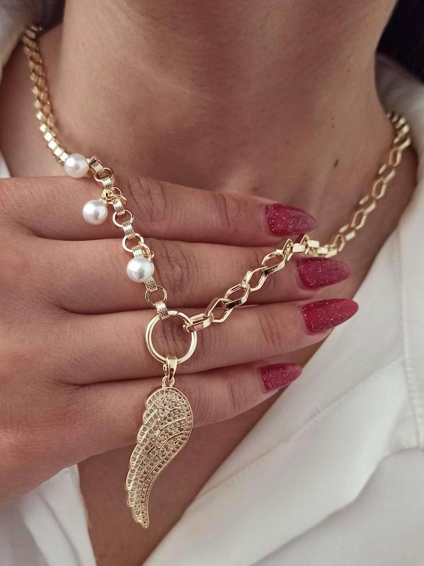 گردنبند بال و مروارید 