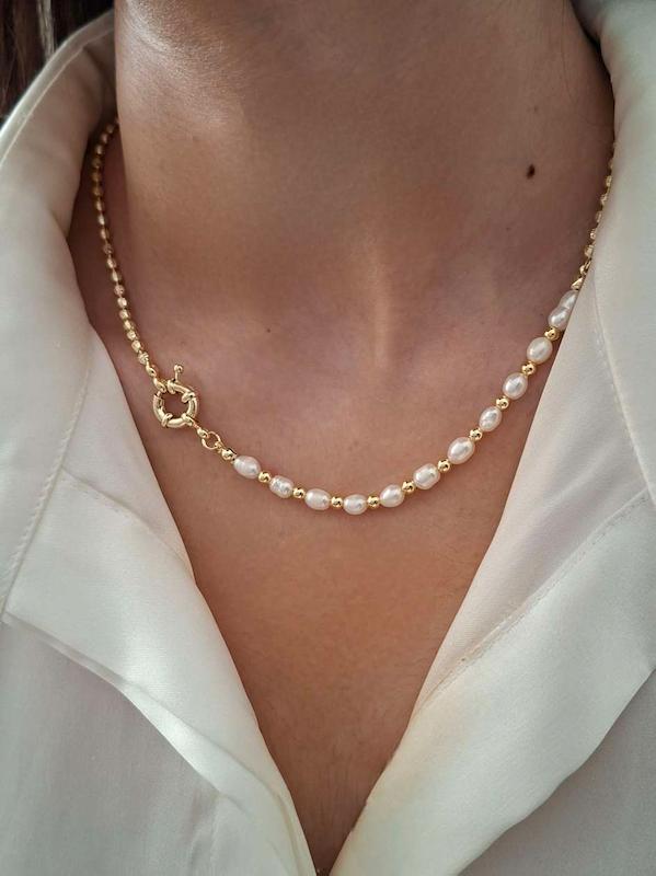 گردنبند مروارید و دوریکا