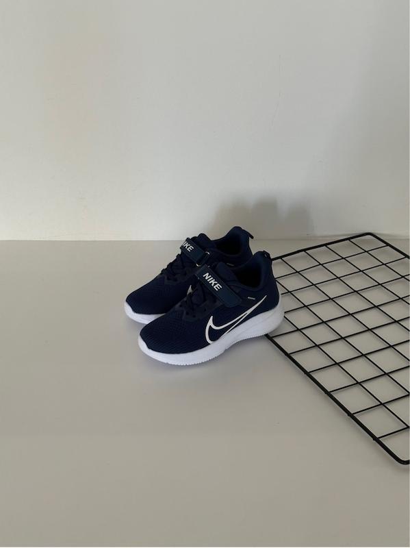 3330 کتونی nike