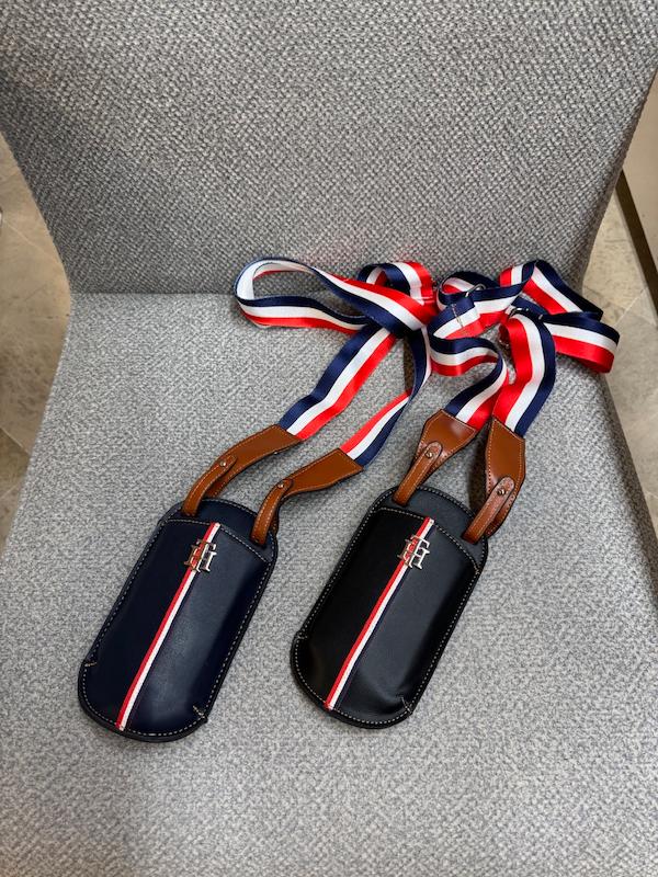 کیف موبایلی تامی با بند اسپرت TOMMY HILFIGER