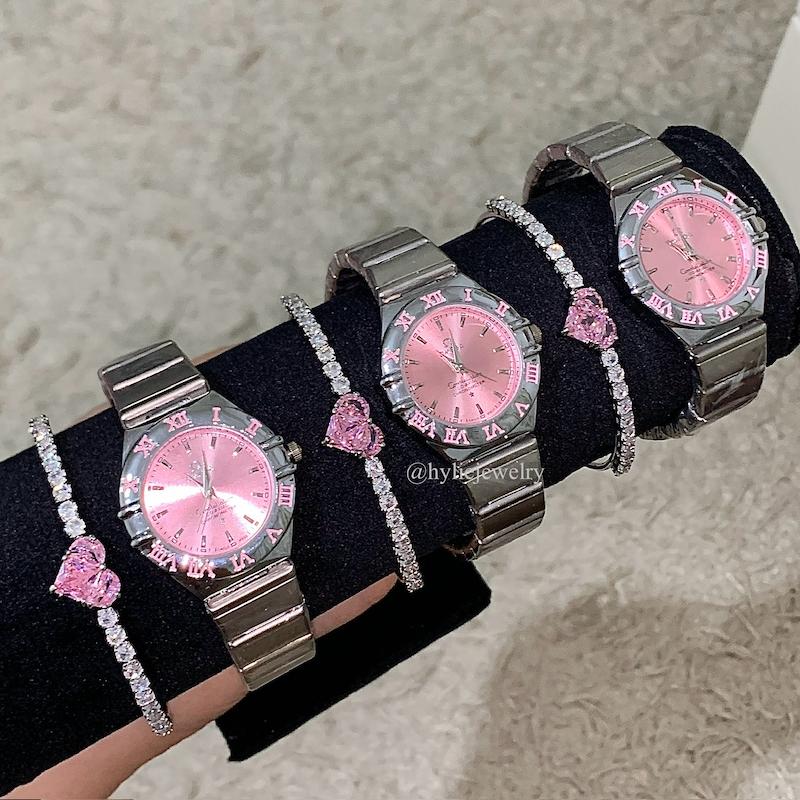 ساعت اُ.مگا صورتی/بنگل قلب(جداگانه)