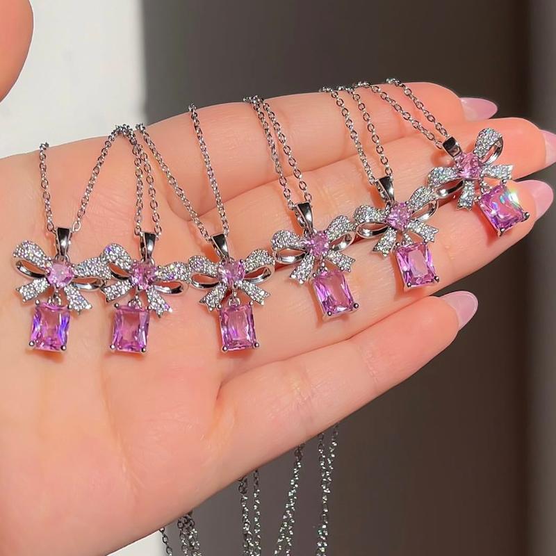 گردنبند پاپیون