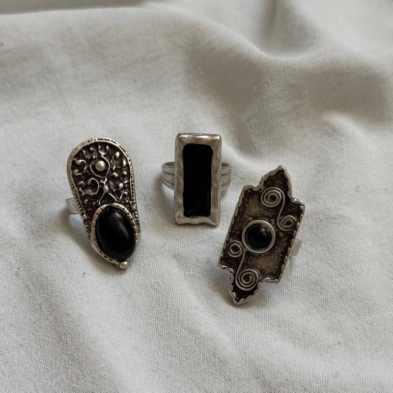 انگشتر ورشو مشکی 