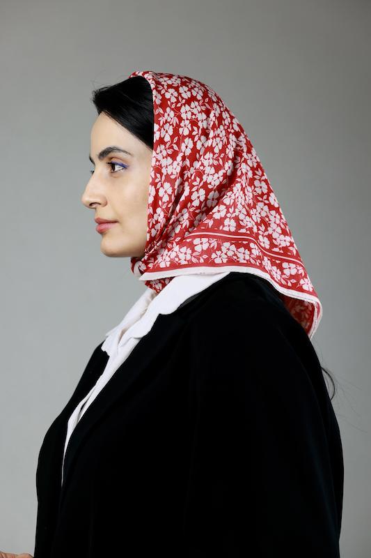 مینی اسکارف نخی طرح گل