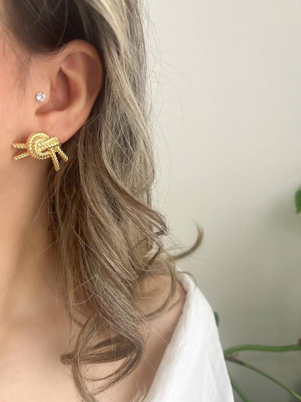 گوشواره گره طلایی