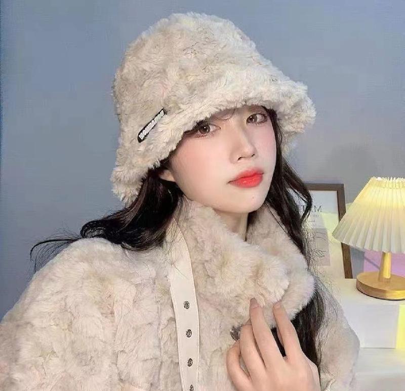 کلاه باکت پارچه بره ای وارداتی 