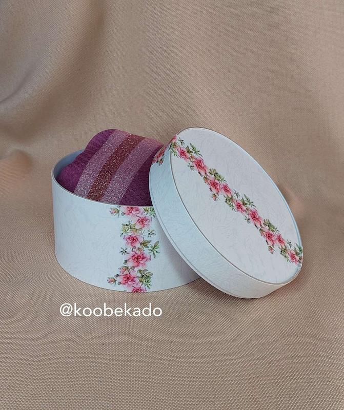 جعبه هدیه کوبه استودیو با دکوپاژ تصویر گل koobestudio gift box