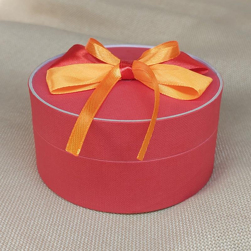 جعبه هدیه کوبه استودیو با پاپیون دو رنگ koobestudio gift box