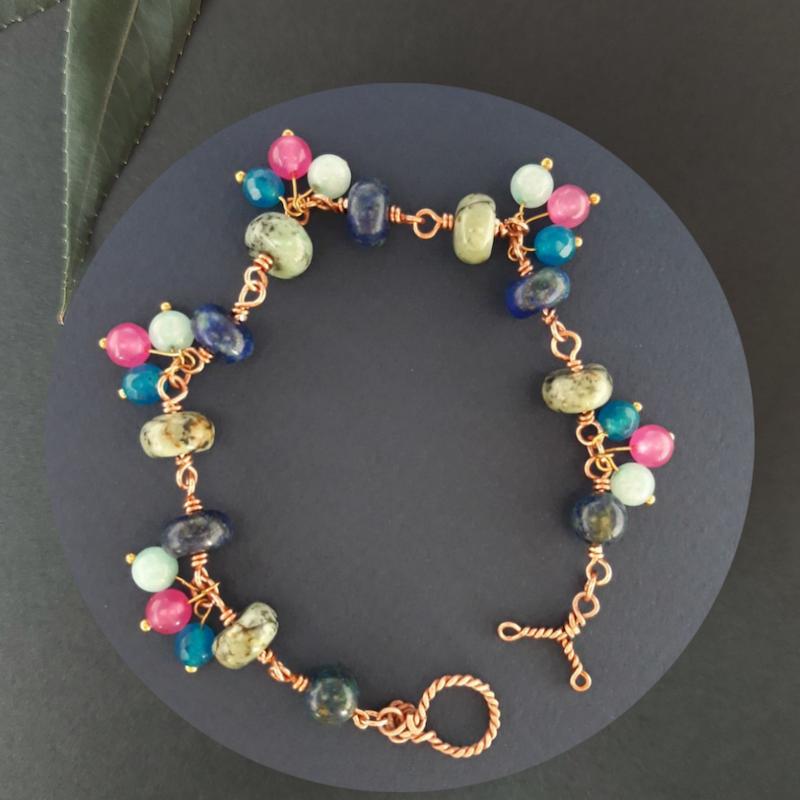 دستبند دستساز با سنگهای لاجورد ،جاسپر و عقیق با اتصالات مسی  koobestudio bracelet