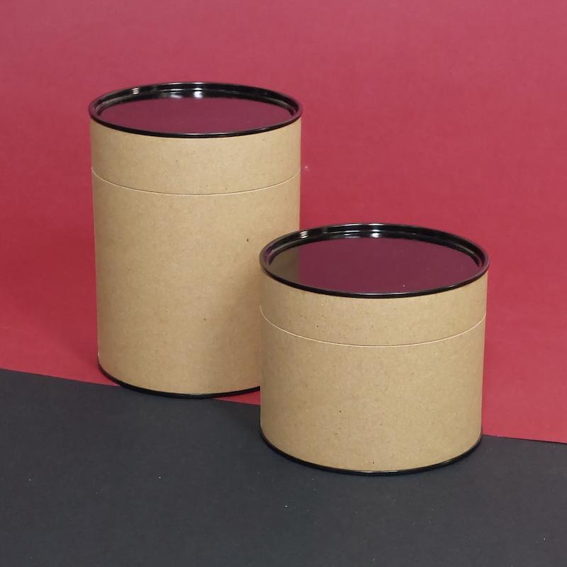 جعبه هدیه استوانه ای کوبه استودیو با پوشش کرفت ودرفلزی رنگی،koobe studio gift box