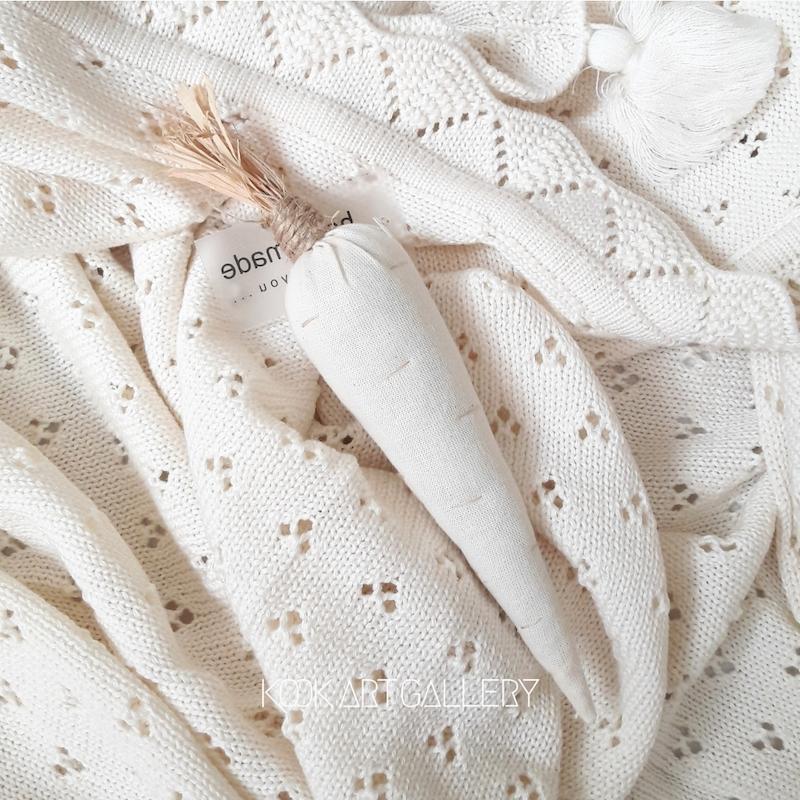 هویج پارچه ای رنگ شیری