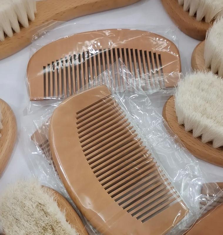 ست برس و شانه چوبی نوزاد