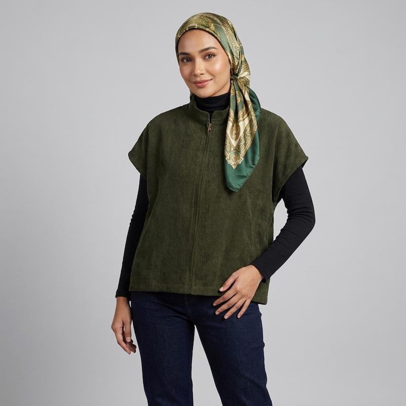 وست زنانه مدل مخمل کبریتی زیپ دار کد AK1679