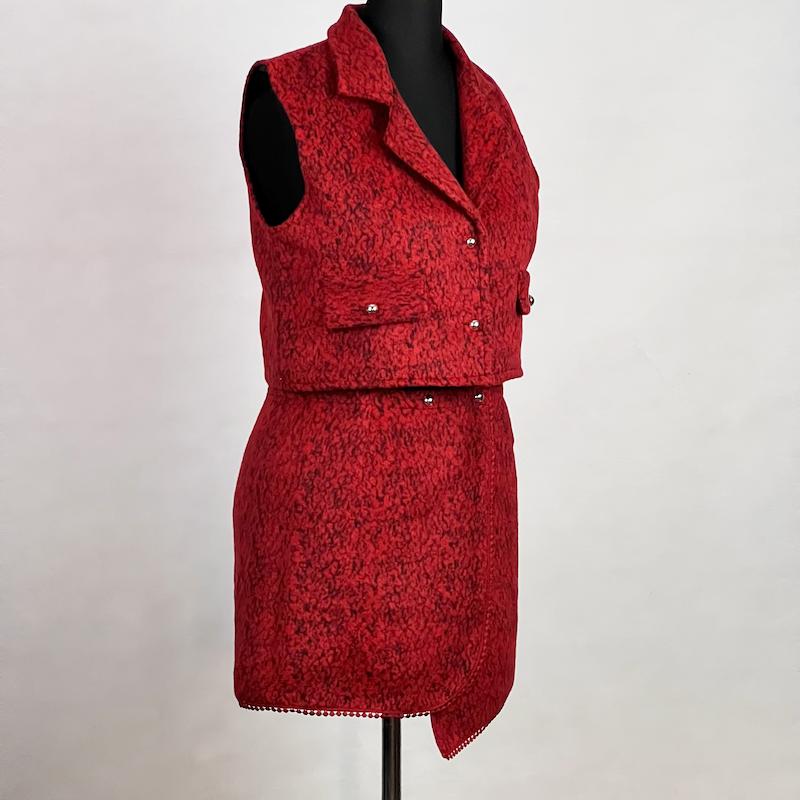 ست جلیقه و دامن زنانه مدل فوتر پشمی پلنگی کد AK1492