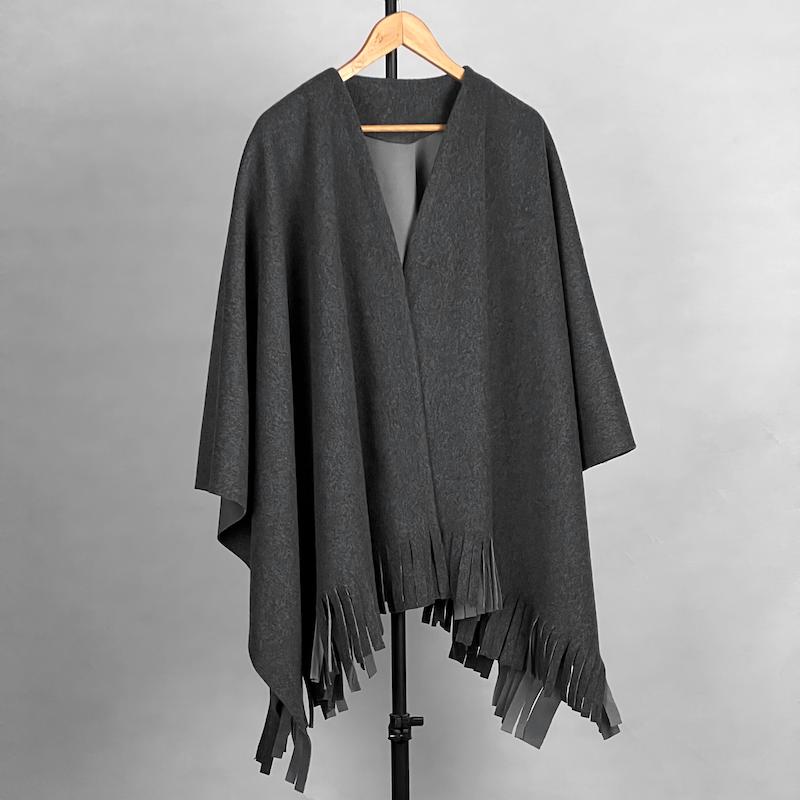 پانچو زنانه مدل فوتر شنلی ریش ریش کد AK1497