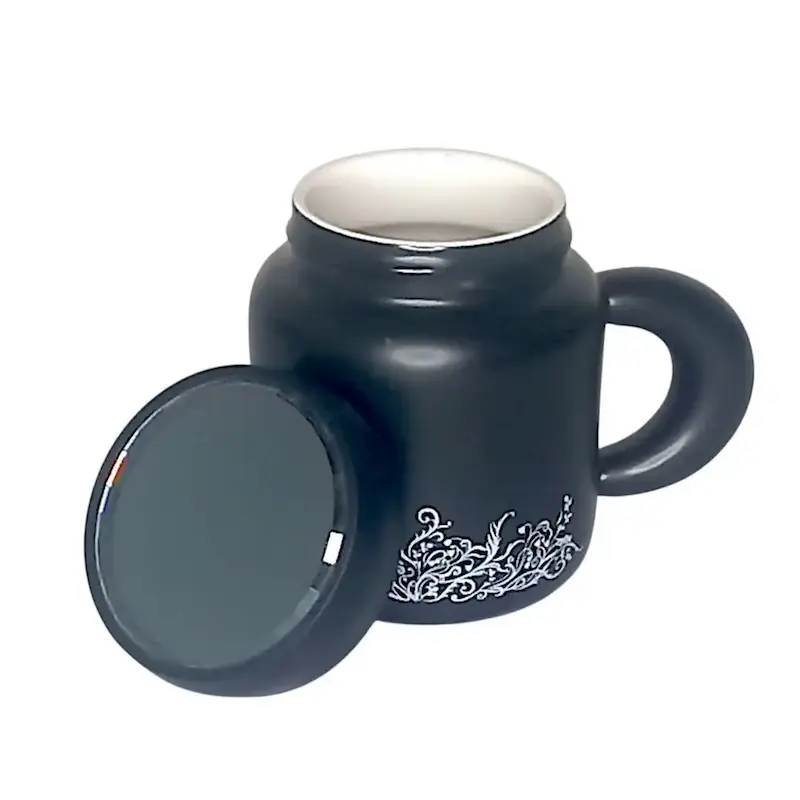 ماگ سرامیکی فلاسکی واشر دار نقش تذهیب مشکی رنگ یک نفره، کرج لند