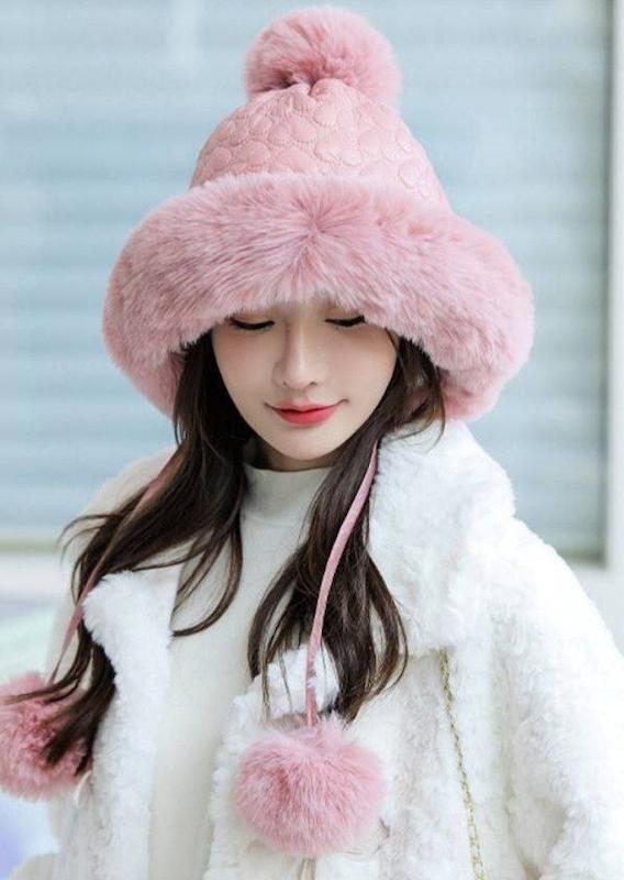 کلاه زنانه منگوله دار وارداتی