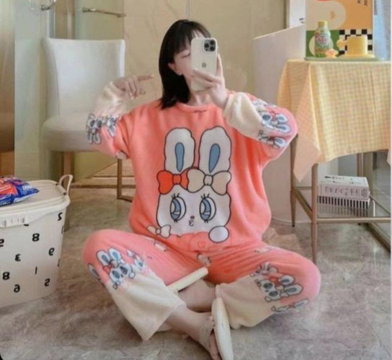 ست بلیز آستین بلند و شلوار زنانه تدی فانتزی طرح خرگوش