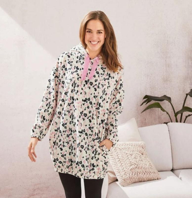 سوئیشرت زنانه وارداتی طرح پلنگی برند esmara 