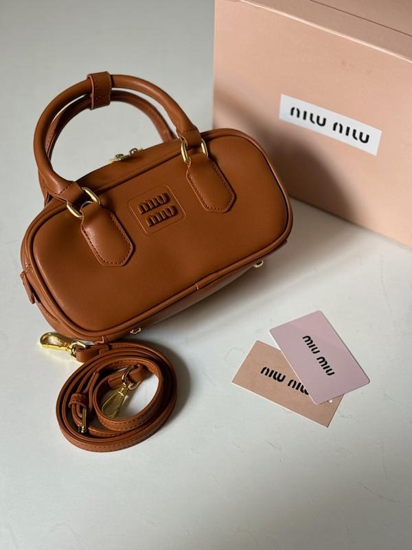کیف فول پک وارداتی miumiu(روزمره،مهمانی)