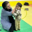 بازی‌های حسی و تقویت مهارت‌های حرکتی در کارگاه مادر و کودک باشگاه لبخند