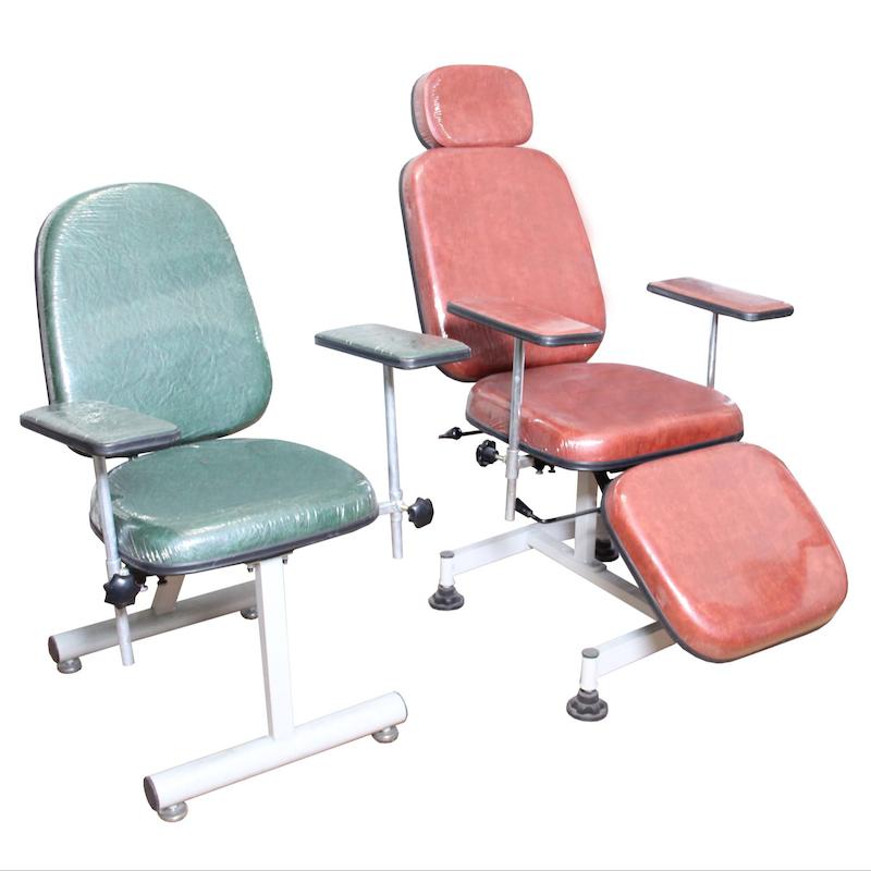 صندلی خون گیری با پشتی متحرک و زیرپایی