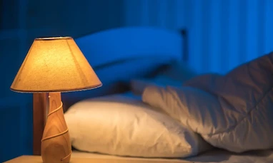 بهترین نور برای اتاق خواب چیست؟ راهنمای کامل نورپردازی آرامش‌بخش