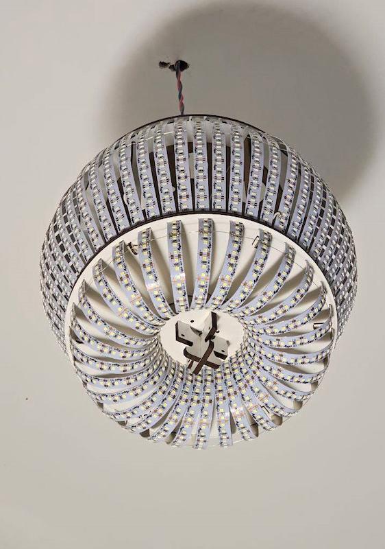 لامپ طبلی زیر خورشید 