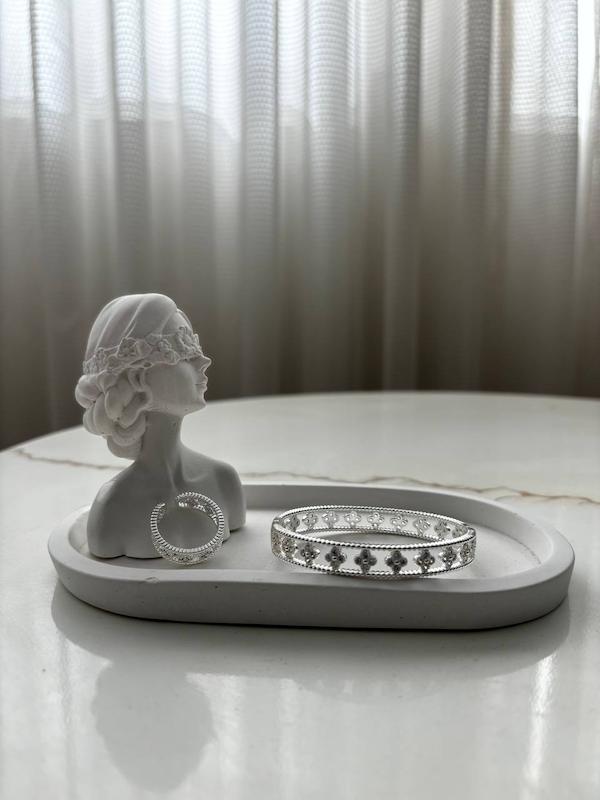 بنگل و انگشتر 