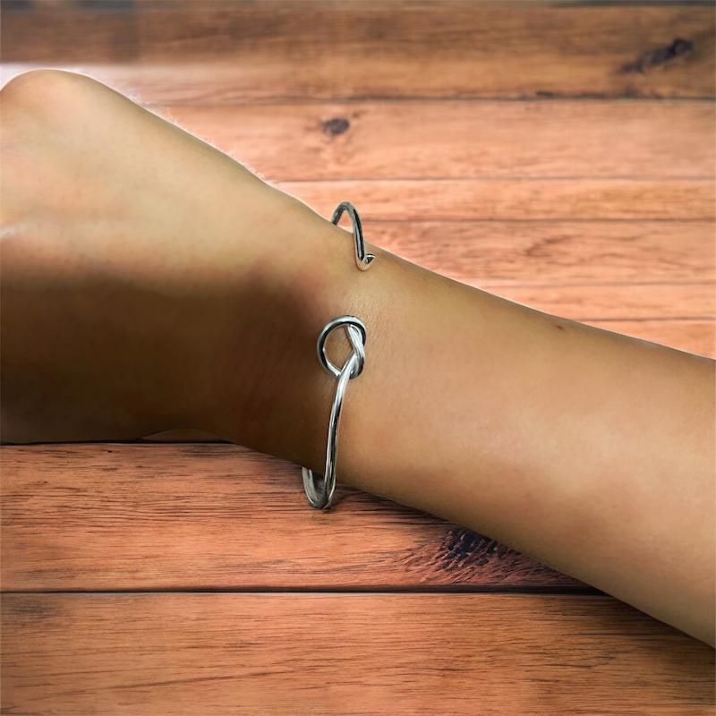 بنگل زنانه ساده گره ای کد 3332035