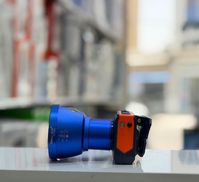 چراغ پیشانی،هدلایت شارژی Small Sun H203 دارای نشانشگر درصد شارژ , سنسور،قابلیت زوم نور و تعویض باطری 