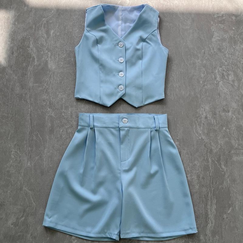 ست جلیقه و شلوارک