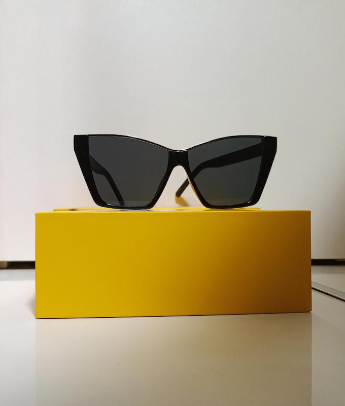 عینک آفتابی  زنانه PRADA مشکی فوق العاده خاص و با کیفیت دارای استاندارد UV400