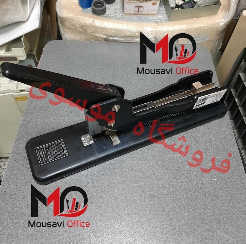 منگنه صحافی وسط زن کانگورو kangaro "استوک"