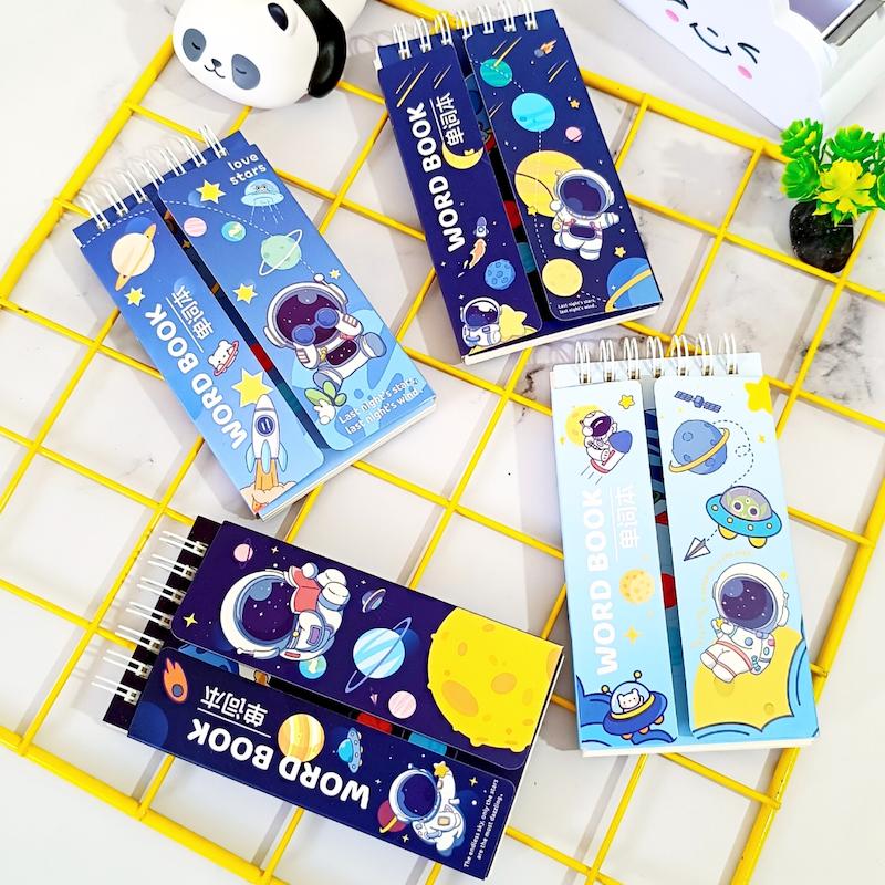 دفترچه لغت زبان Moka طرح فضانورد