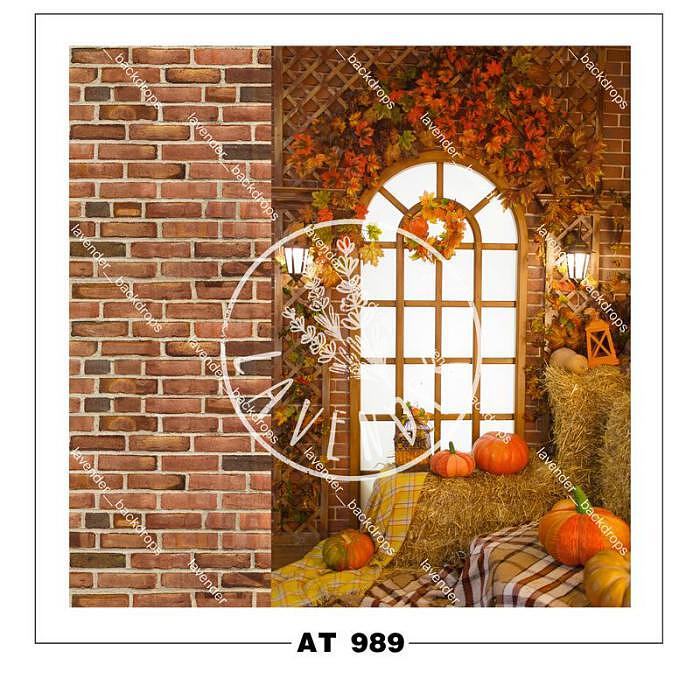 AT 989