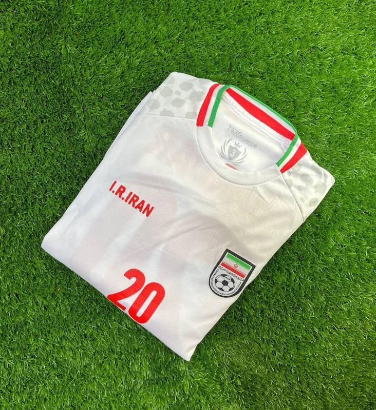 پیراهن و شورت تیم ملی ایران