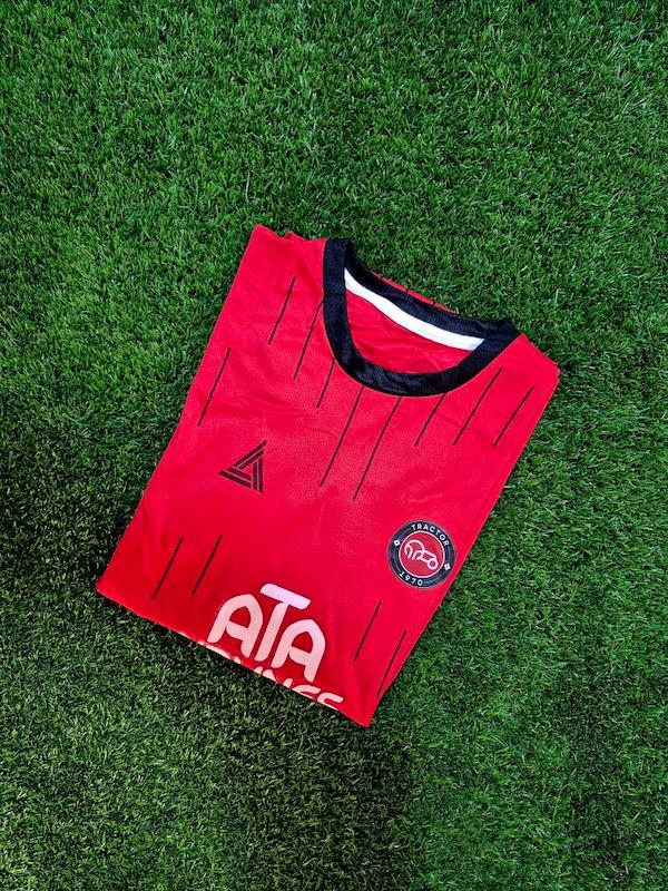 پیراهن و شورت تیم تراکتور 1 ( فصل جدید)