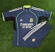 پیراهن و شورت تیم رئال مادرید ( لباس دوم )